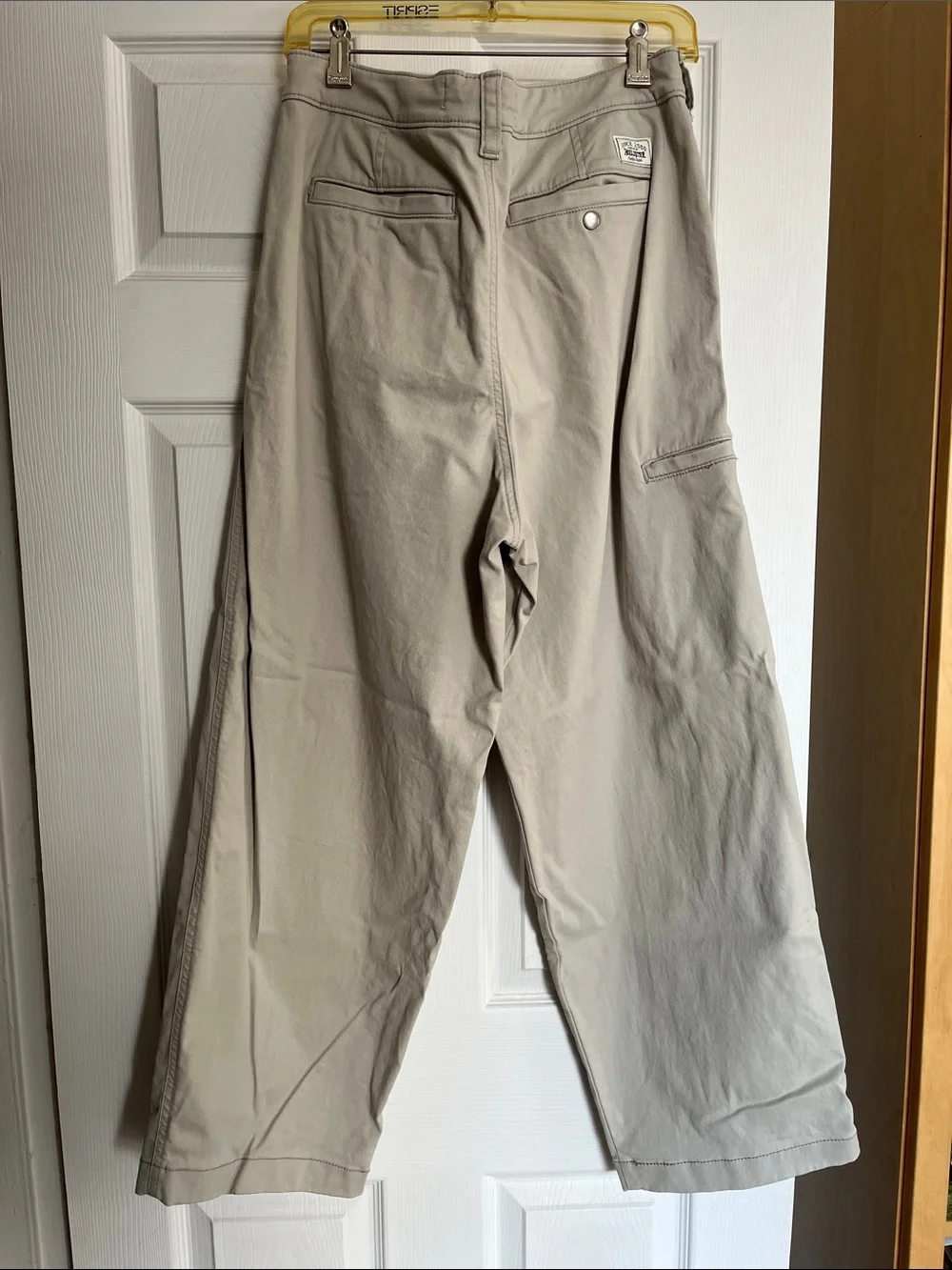 Hollister relaxed straight
